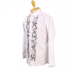 Guayabera blanca con bordado de Tenango